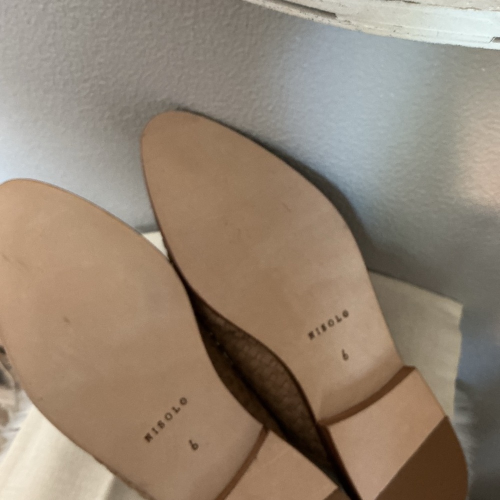 Nisolo AMA Woven Tan Mules - Picture 9 of 11
